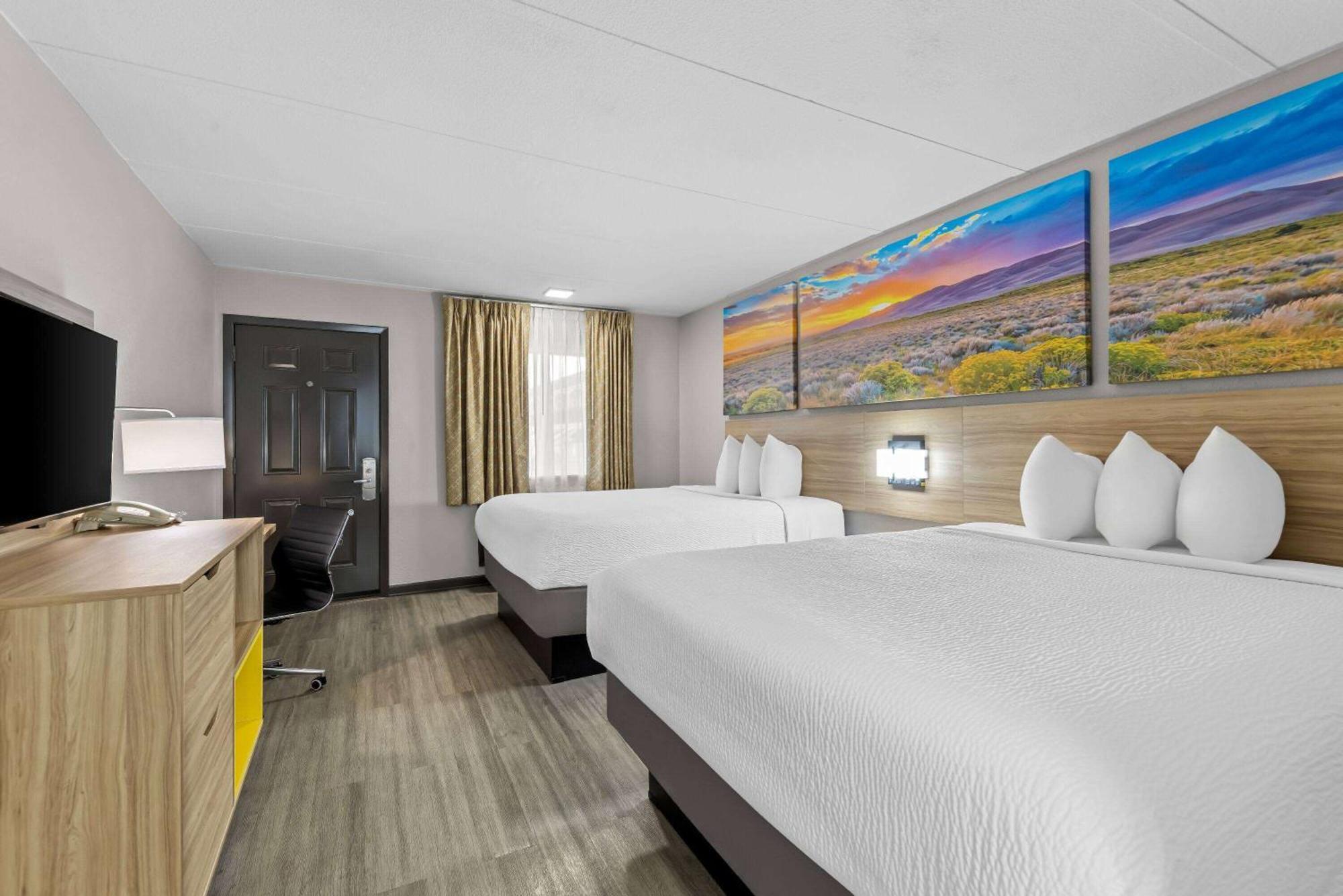 Days Inn By Wyndham Gainesville Bagian luar foto